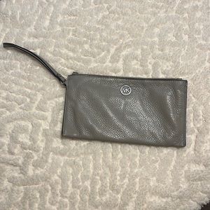 Michael Kors wristlet - good used condition